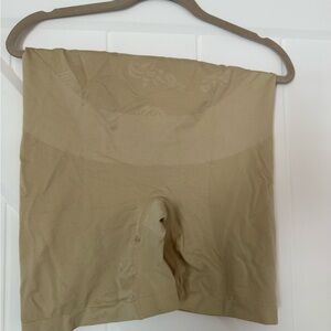 Maternity Seamless Tan Shapewear Shorts